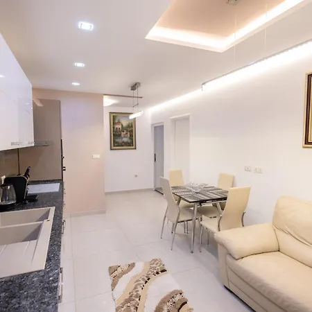 Kler-elegant Ali Demi Apartment