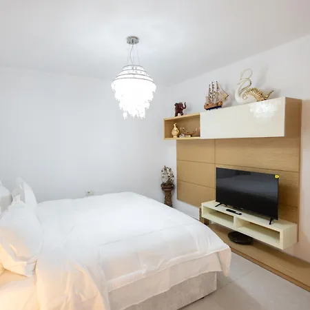 Kler-elegant Ali Demi Apartment Tirana