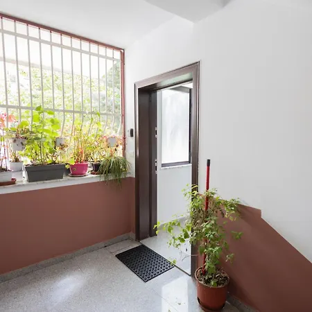 Apartment Kler-elegant Ali Demi