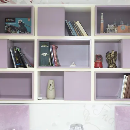 Kler-elegant Ali Demi * Tirana