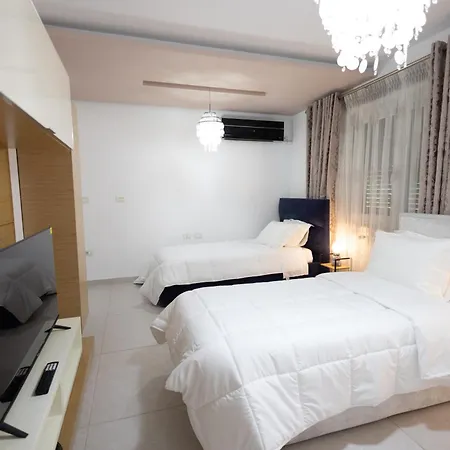 Kler-elegant Ali Demi * Tirana