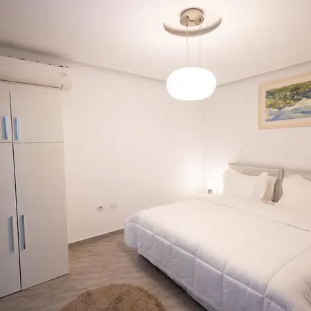 Kler-elegant Ali Demi